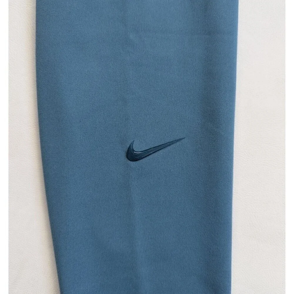 Nike these dri